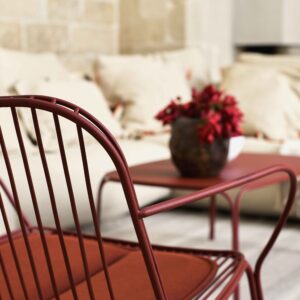 Hiray table