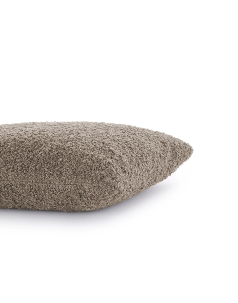 Asia cushion (bouclè) - Image 3